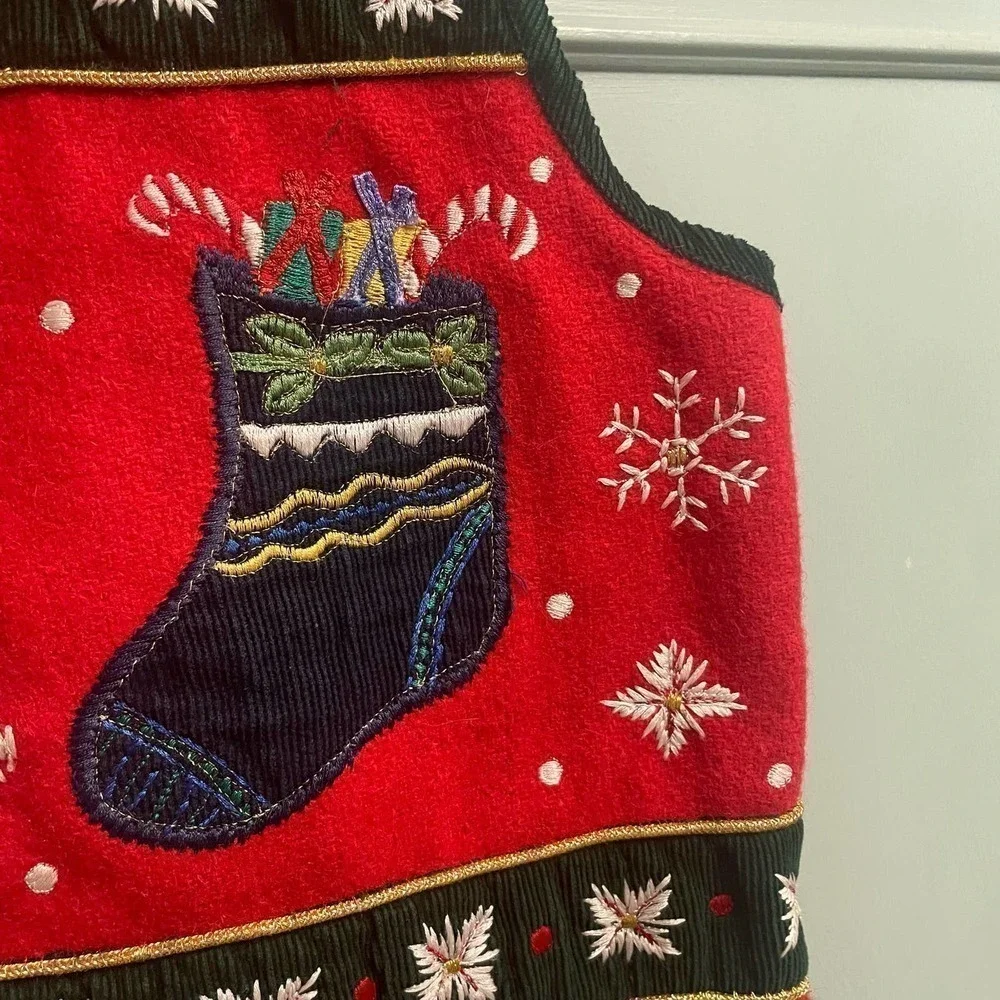Vintage Christmas Wool Vest, Size Large, Life Style Embroidered
